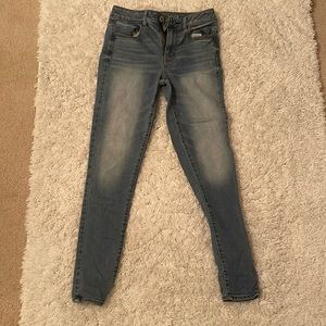 American Eagle Outfitters women’s size 4 high rise jeans.